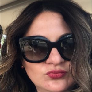 Meet your Posher, Maira